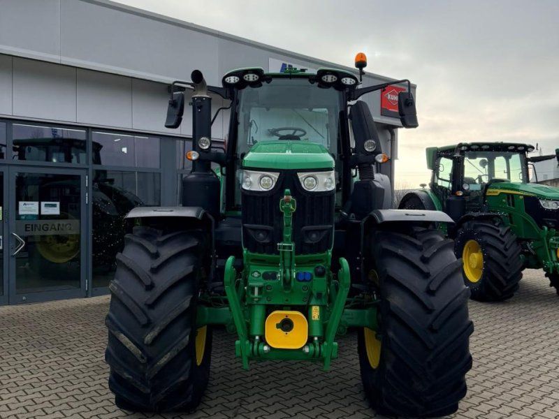 John Deere 6M 250