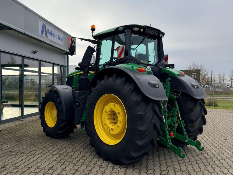 John Deere 6M 250