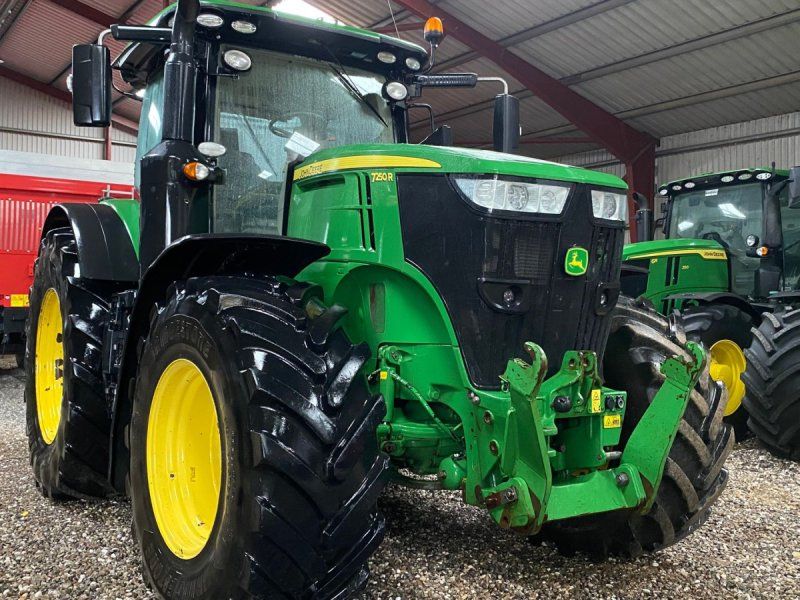John Deere 7250R
