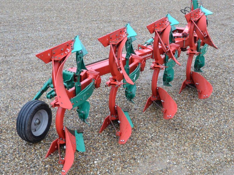 Kverneland 4 furet 150S Variomat  Nye Muldplader, met velholdt