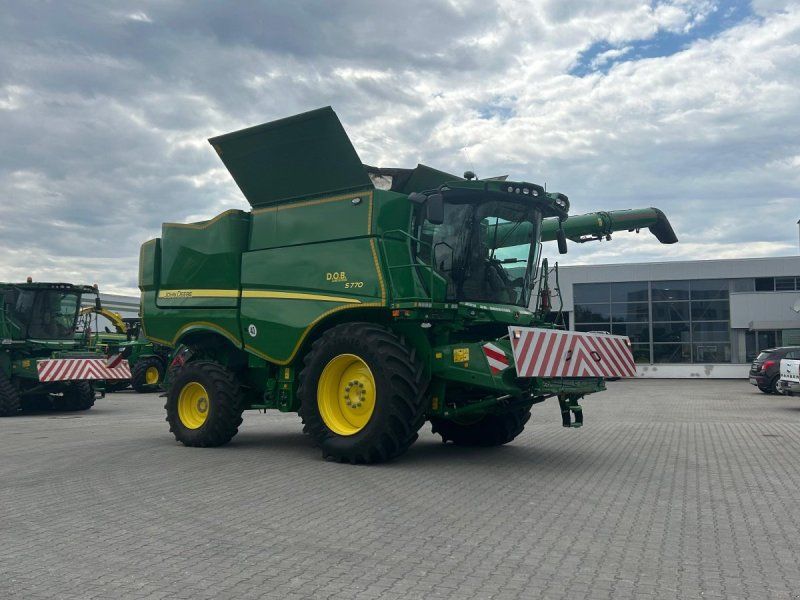 John Deere S770i