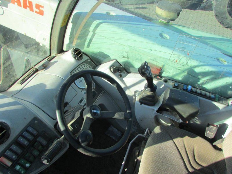 Claas Scorpion 7045 Plus