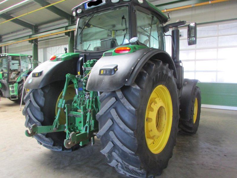 John Deere 6215R  AP50