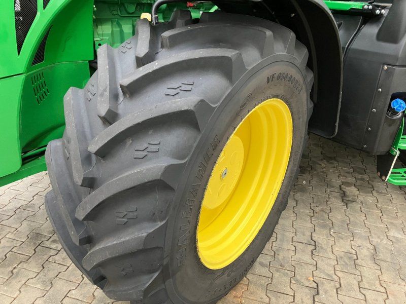 John Deere 8370R