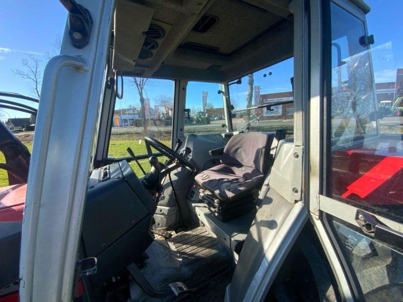 Massey Ferguson 390 T mit Stoll Frontlader