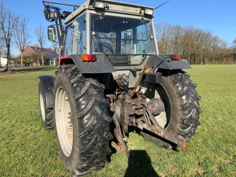 Massey Ferguson 390 T mit Stoll Frontlader