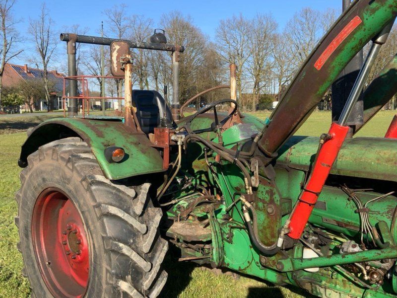 Deutz-Fahr D 6005 mit Frontlader