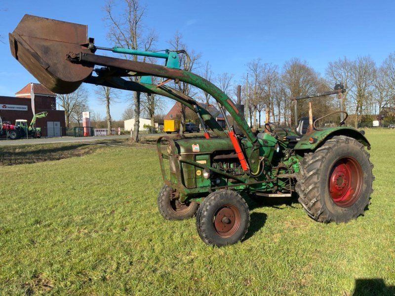 Deutz-Fahr D 6005 mit Frontlader