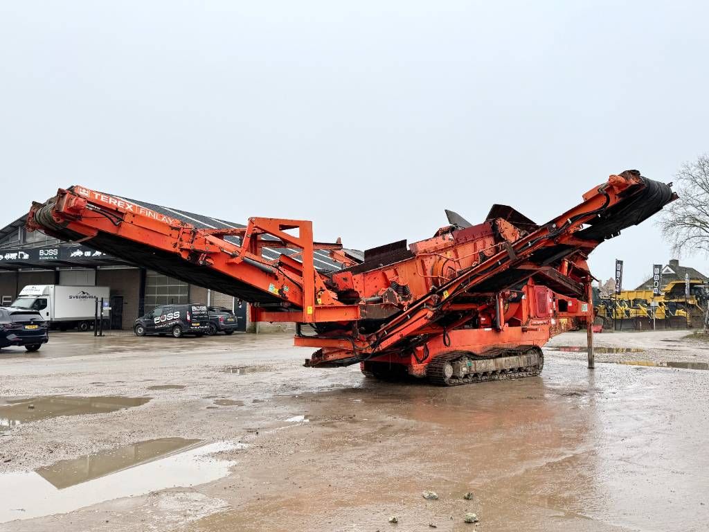 Terex Finlay 883T - Deutz Engine / 2 Side Conveyors