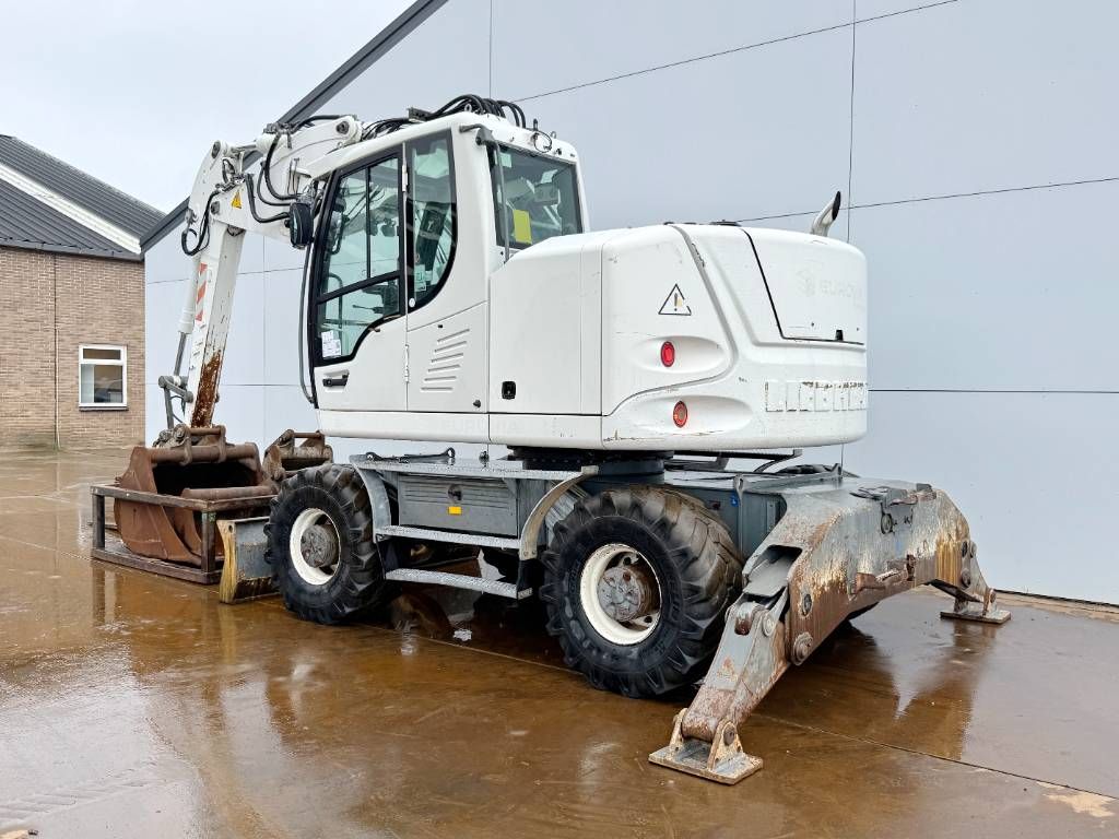 Liebherr A914 Compact - Triple Boom / Many extra attachment