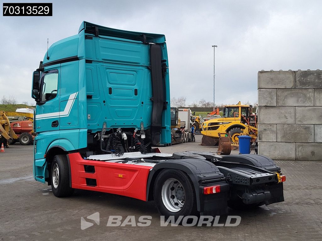 Mercedes Actros 1845 4X2 Bigspace Retarder ACC 2x Tank