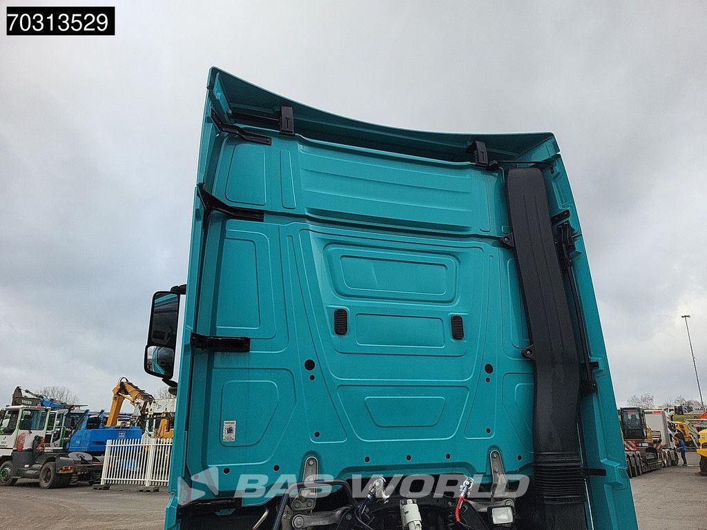Mercedes Actros 1845 4X2 Bigspace Retarder ACC 2x Tank