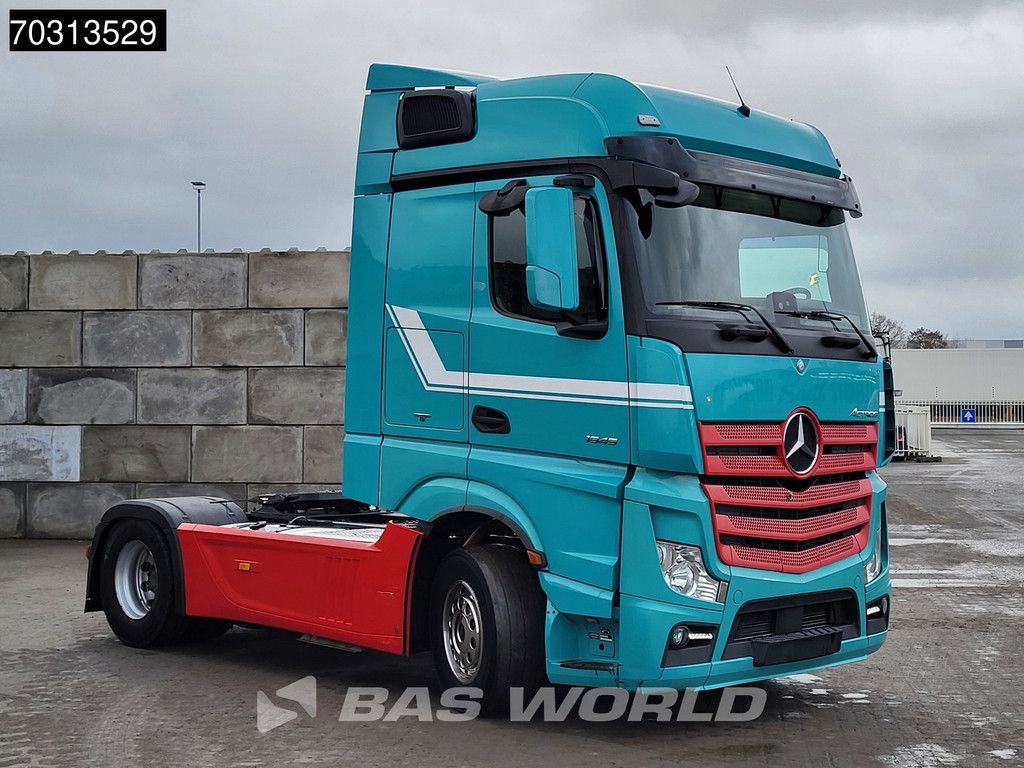 Mercedes Actros 1845 4X2 Bigspace Retarder ACC 2x Tank