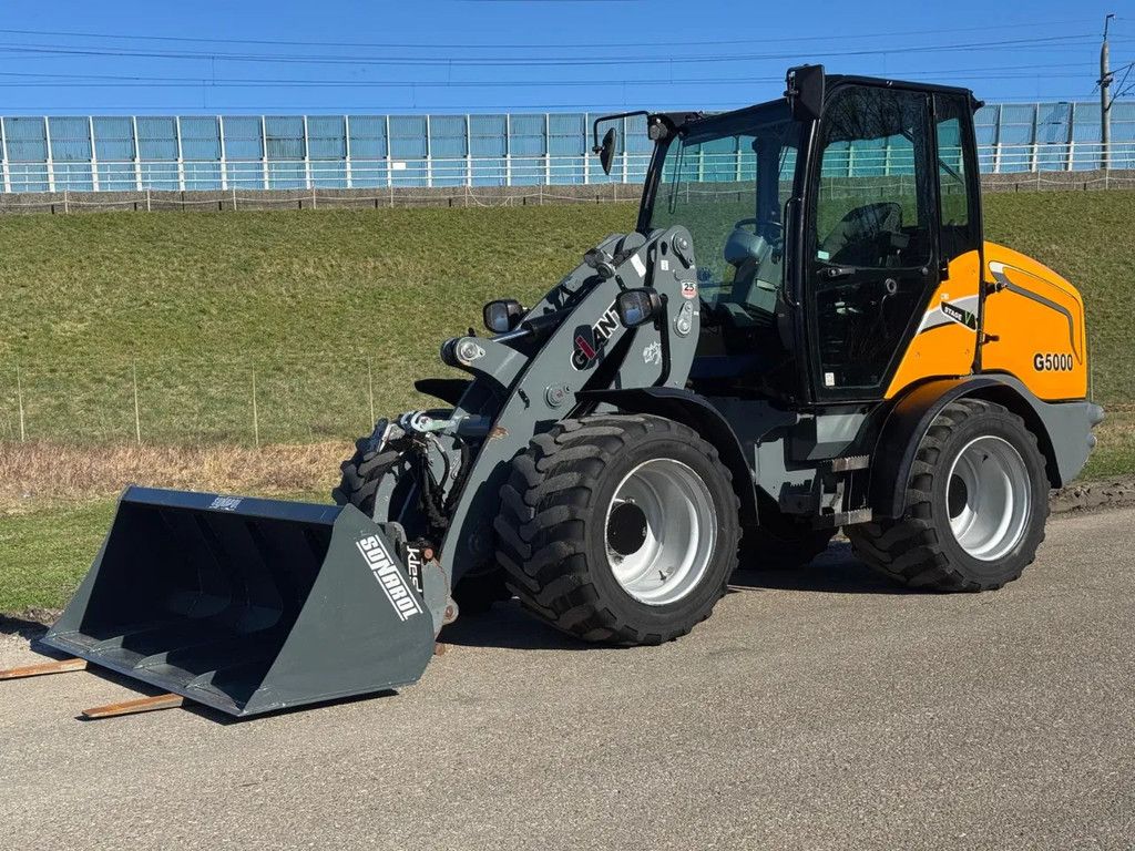 Giant G5000 DC Z-HEF Mini Shovel Kniklader