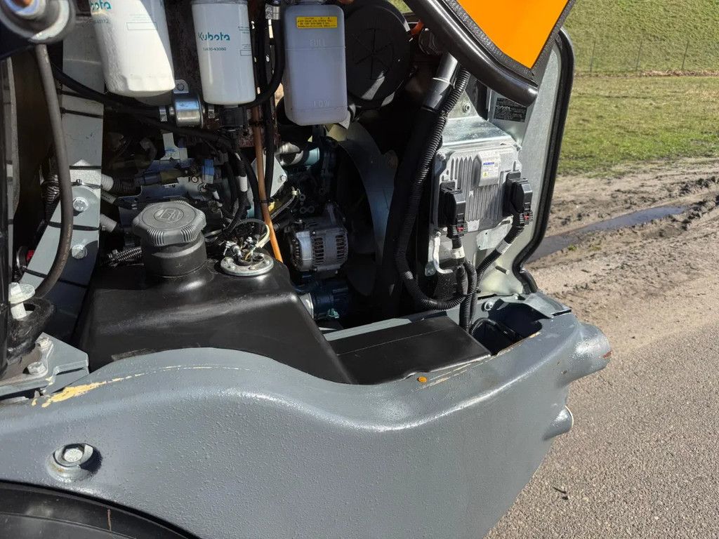 Giant G5000 DC Z-HEF Mini Shovel Kniklader