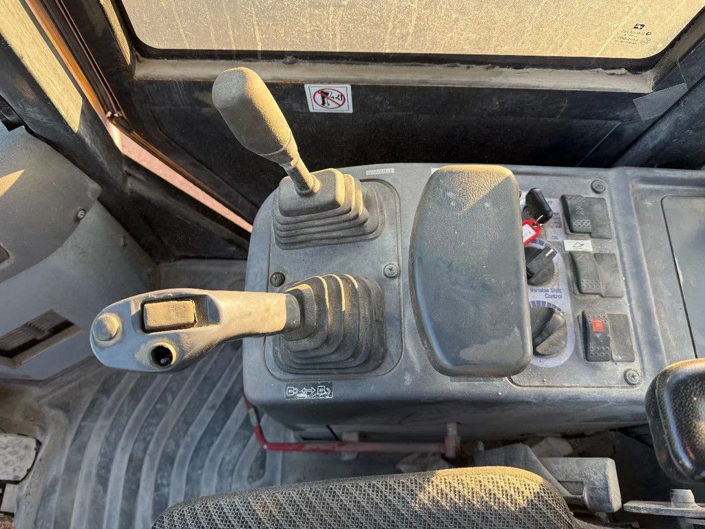 Komatsu WA200 40km/h