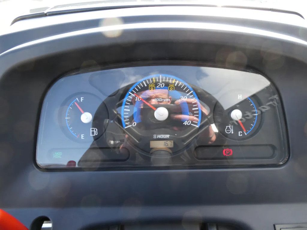 Bobcat CT2025 4wd HST / 00016 Draaiuren / Industriebanden