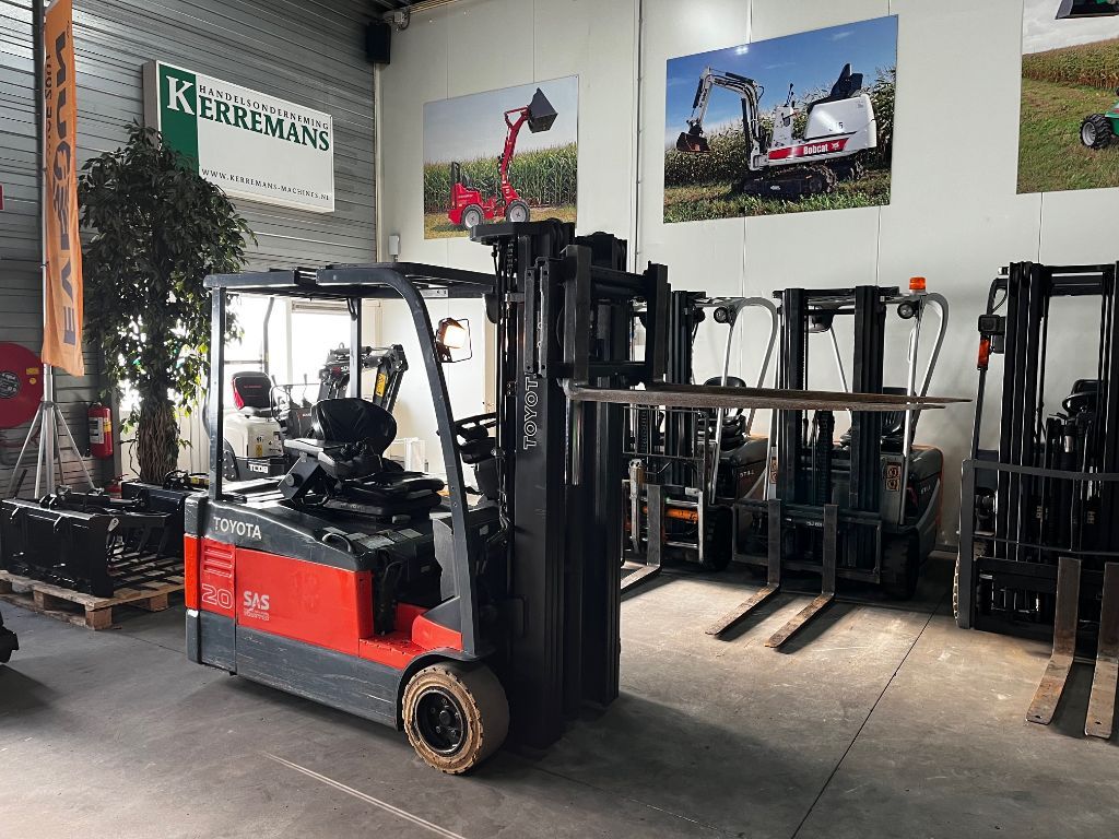 TOYOTA 7FBEF20 Elektrische heftruck, 2 ton, Triplo, Sideshift.