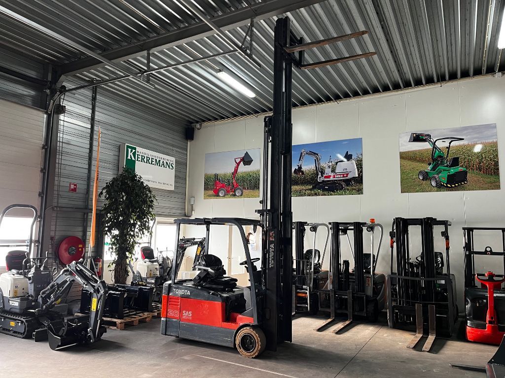 TOYOTA 7FBEF20 Elektrische heftruck, 2 ton, Triplo, Sideshift.