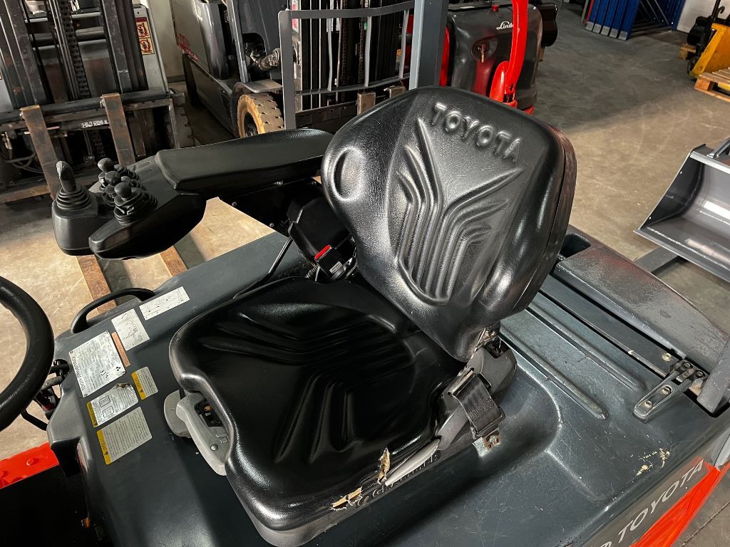 TOYOTA 7FBEF20 Elektrische heftruck, 2 ton, Triplo, Sideshift.
