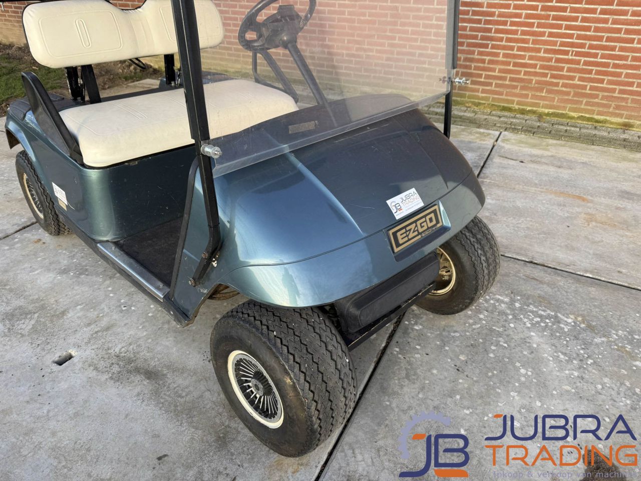 Ezgo Elektrischer Golfwagen | 36V Lithium | ±25KMH | Ladegerät