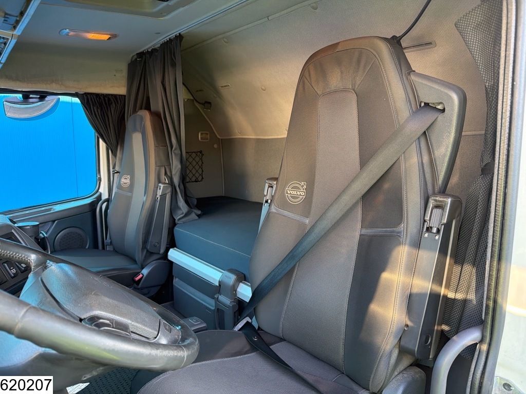 Volvo FH 500 EURO 5, 8x4, Dhollandia, Carrier, 1 Comp