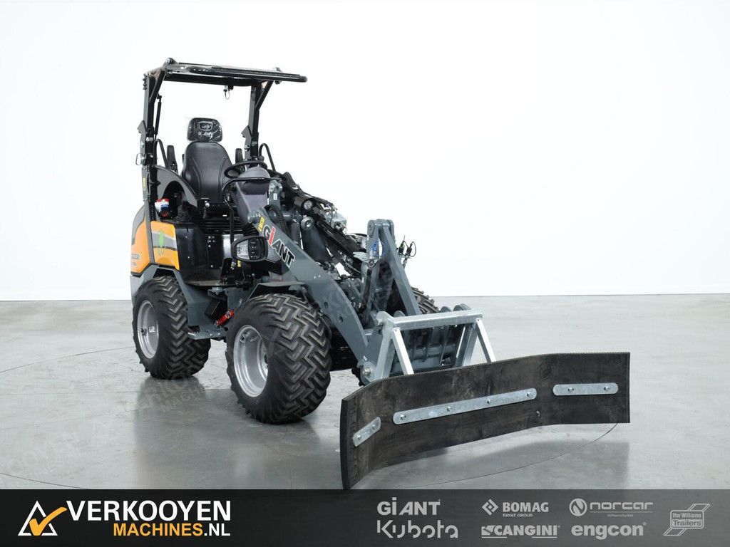 2026 VM Sneeuwschuif Giant / Heftruck 200cm ADV1111