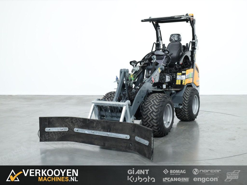 2026 VM Sneeuwschuif Giant / Heftruck 200cm ADV1111