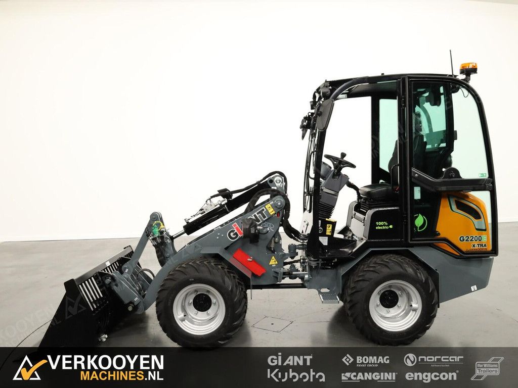 2025 Giant G2200E X-tra (Cabine) VK9185