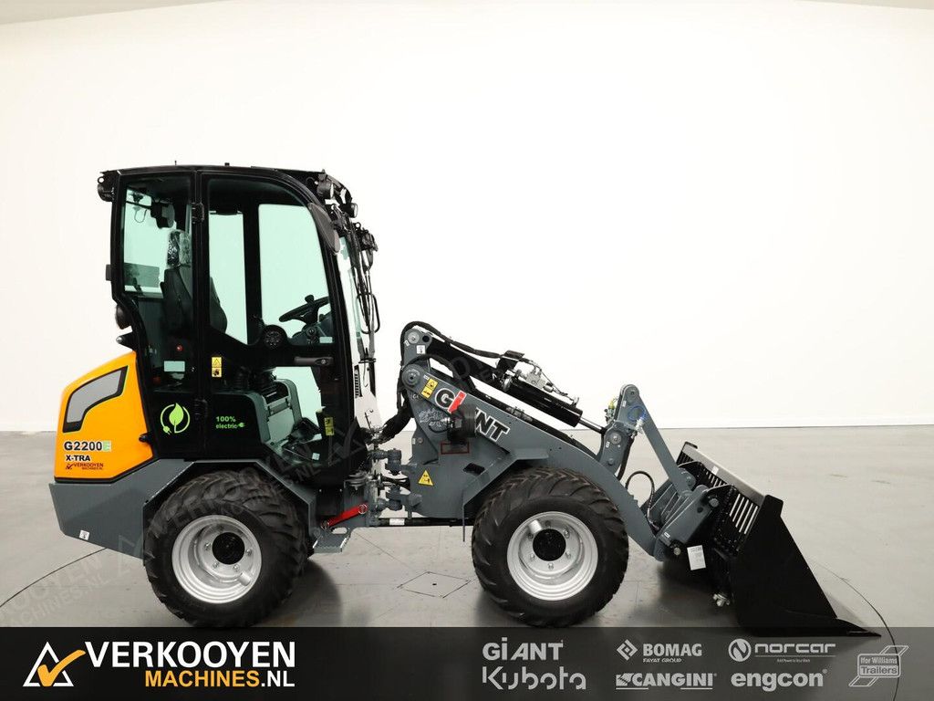 2025 Giant G2200E X-tra (Cabine) VK9185