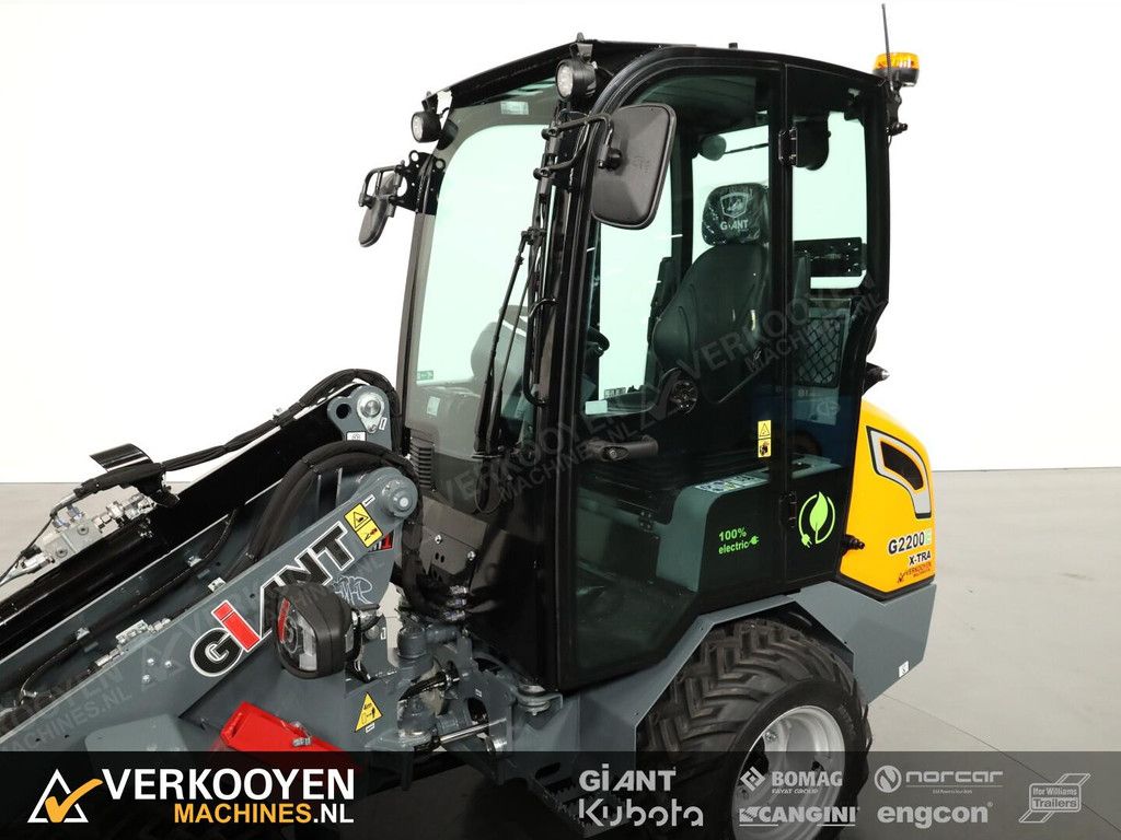 2025 Giant G2200E X-tra (Cabine) VK9185