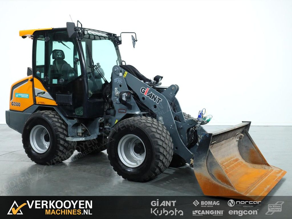 2024 Giant G3500 (Cabine) VV1392