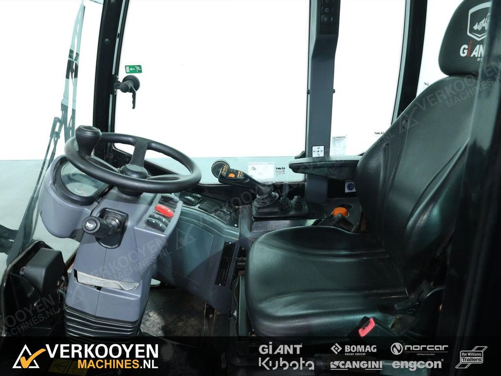 2024 Giant G3500 (Cabine) VV1392