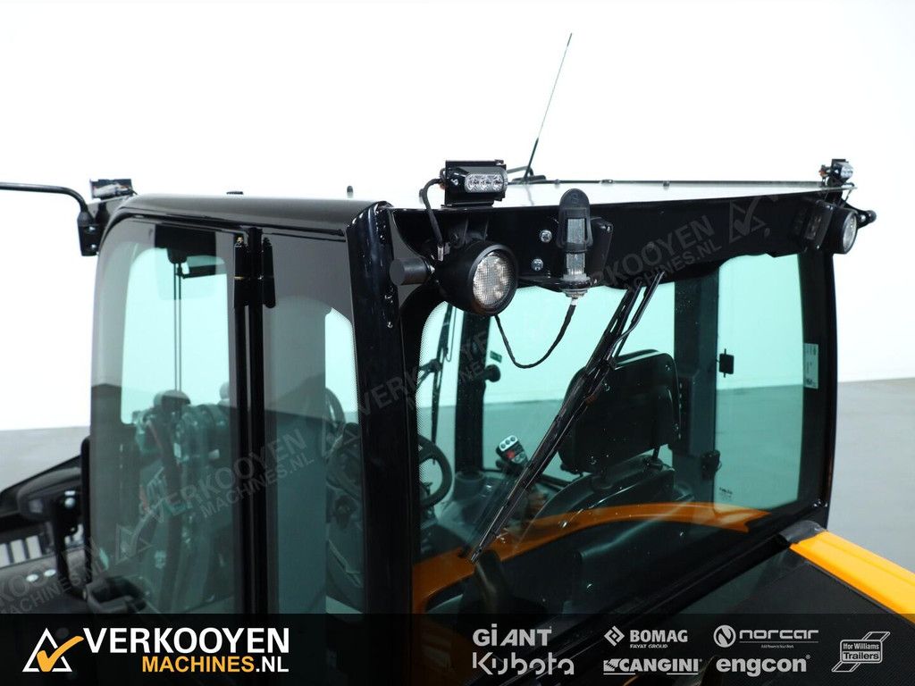 2025 Giant G5000 VK9831