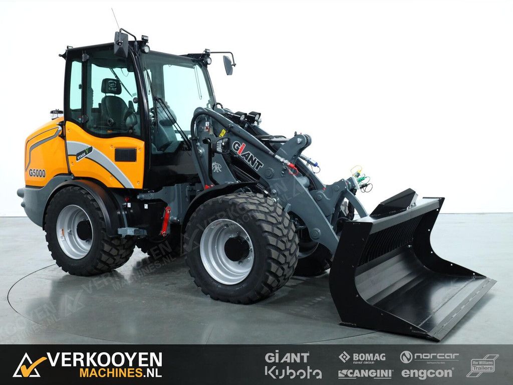 2025 Giant G5000 VK9831