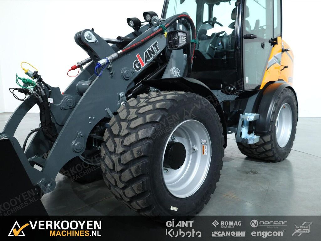 2025 Giant G5000 VK9831