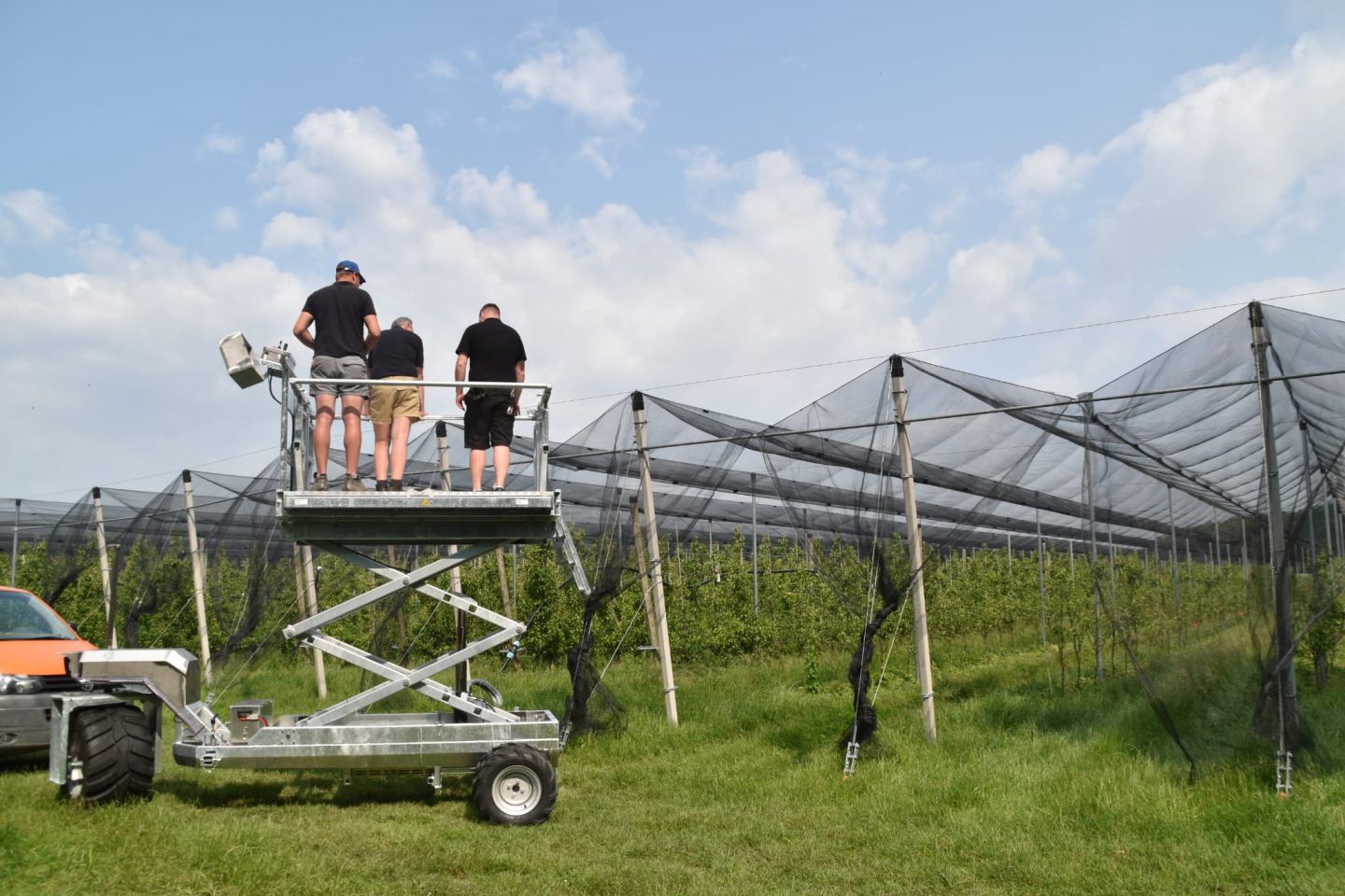 Elektrische hoogwerker snoeiplatform boomgaard hoogwerker