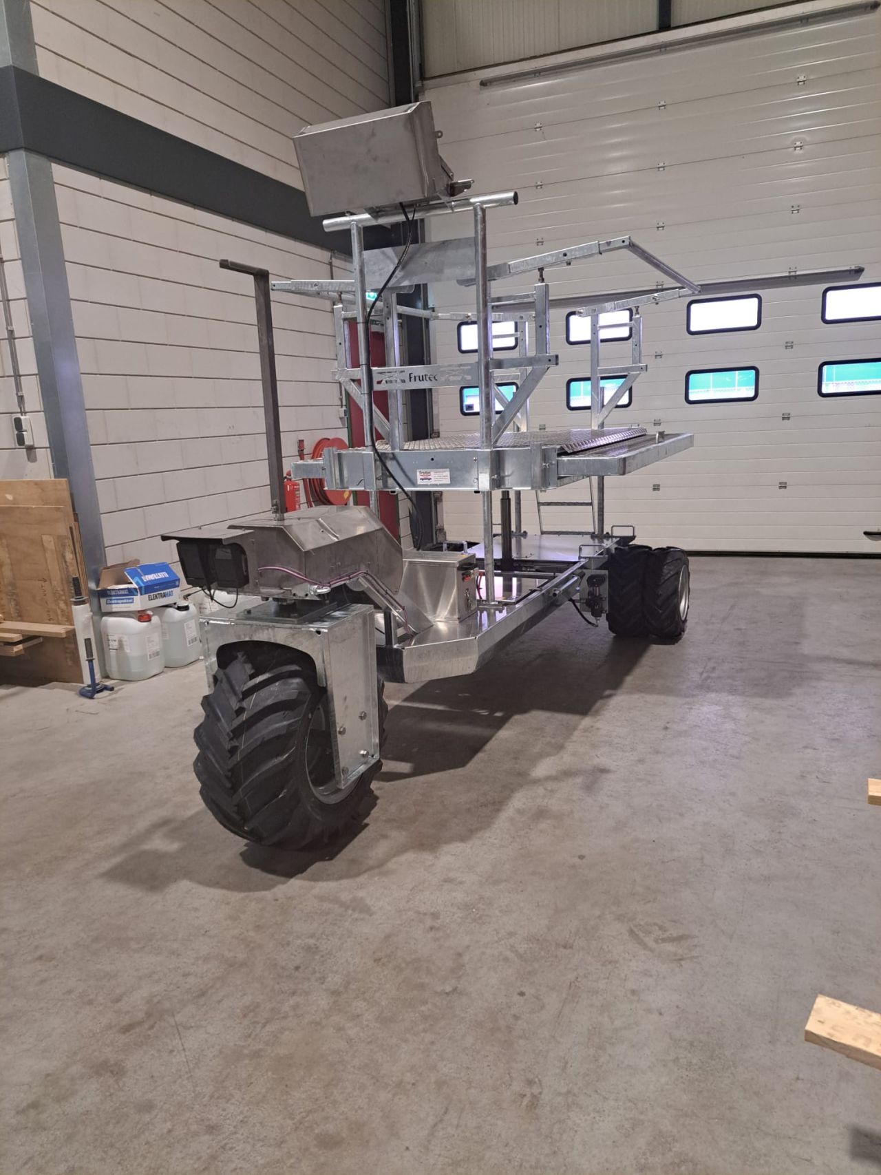 Elektrische hoogwerker snoeiplatform boomgaard hoogwerker