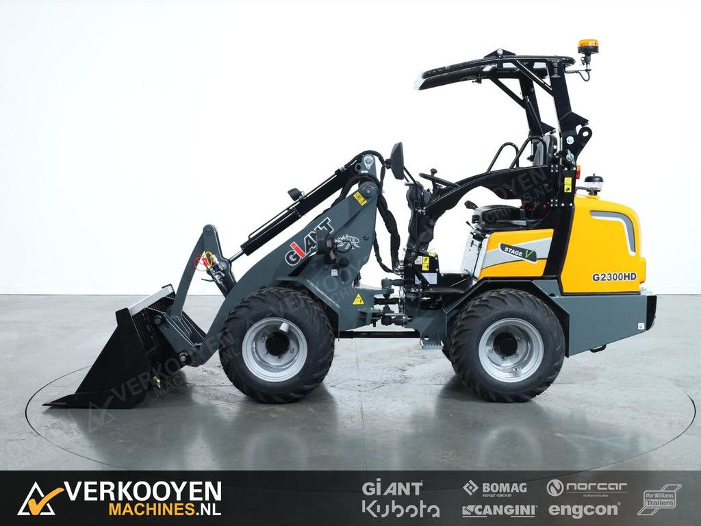 2026 Giant G2300 HD VK10070 Minishovel