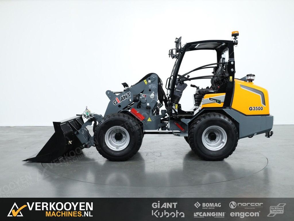 2025 Giant G3500 VK10182