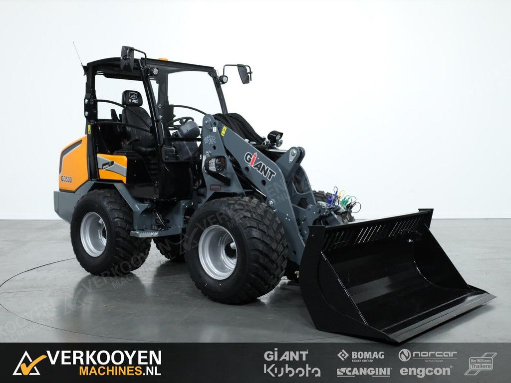 2025 Giant G3500 VK10182