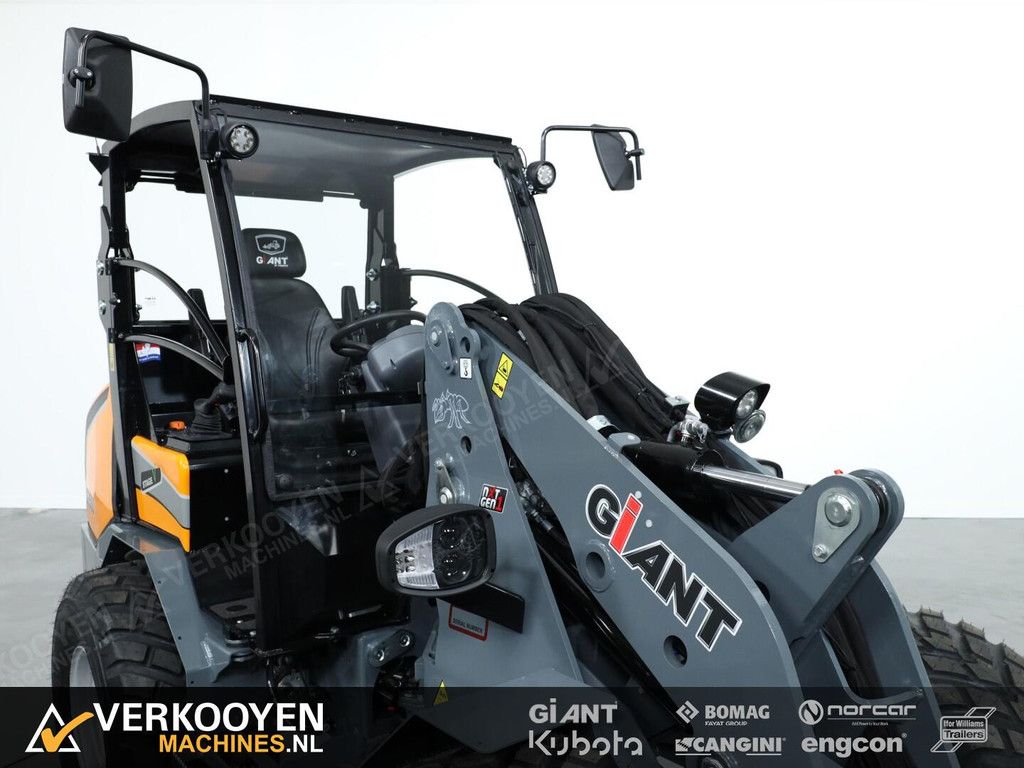 2025 Giant G3500 VK10182