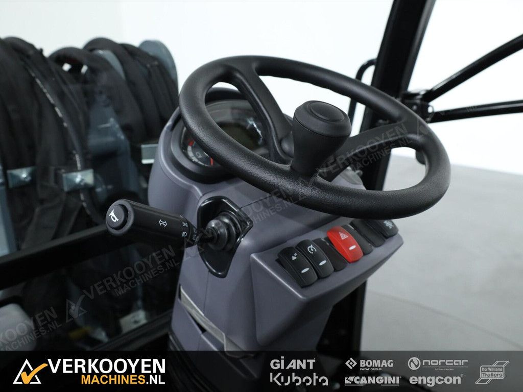 2025 Giant G3500 VK10182