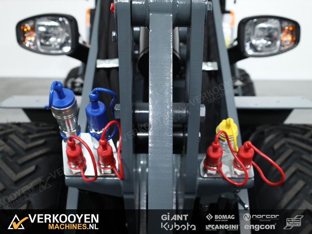 2026 Giant G2500 HD VK10216