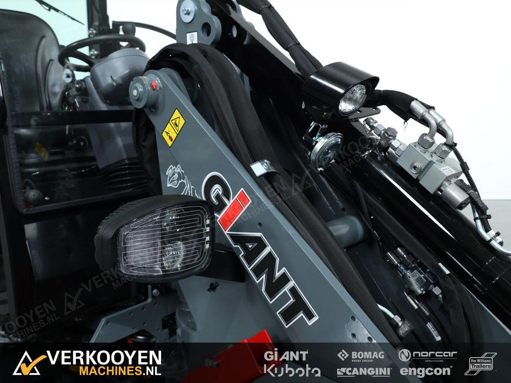 2026 Giant G2700 HD+ VK10284