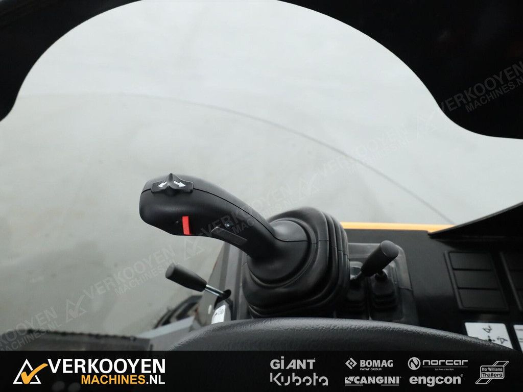 2026 Giant G2300 HD VK10360