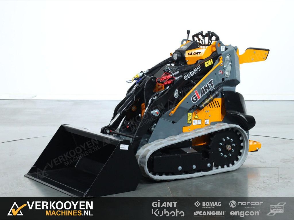 2026 Giant GS950T Skidsteer VK10082