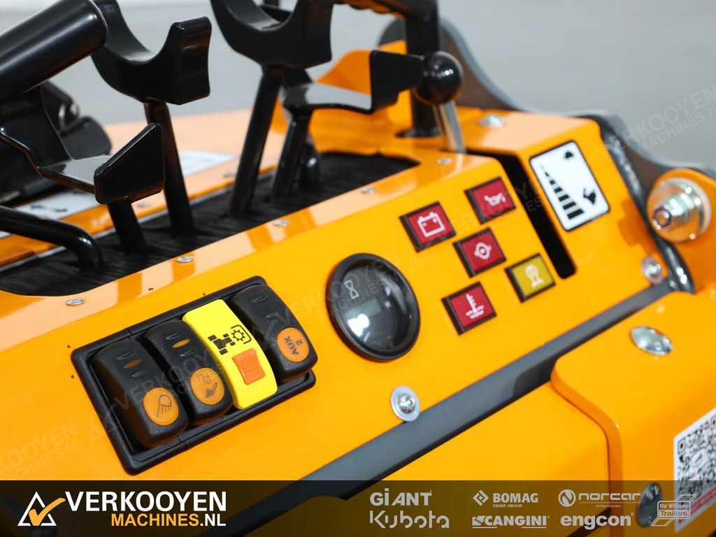 2026 Giant GS950T Skidsteer VK10082