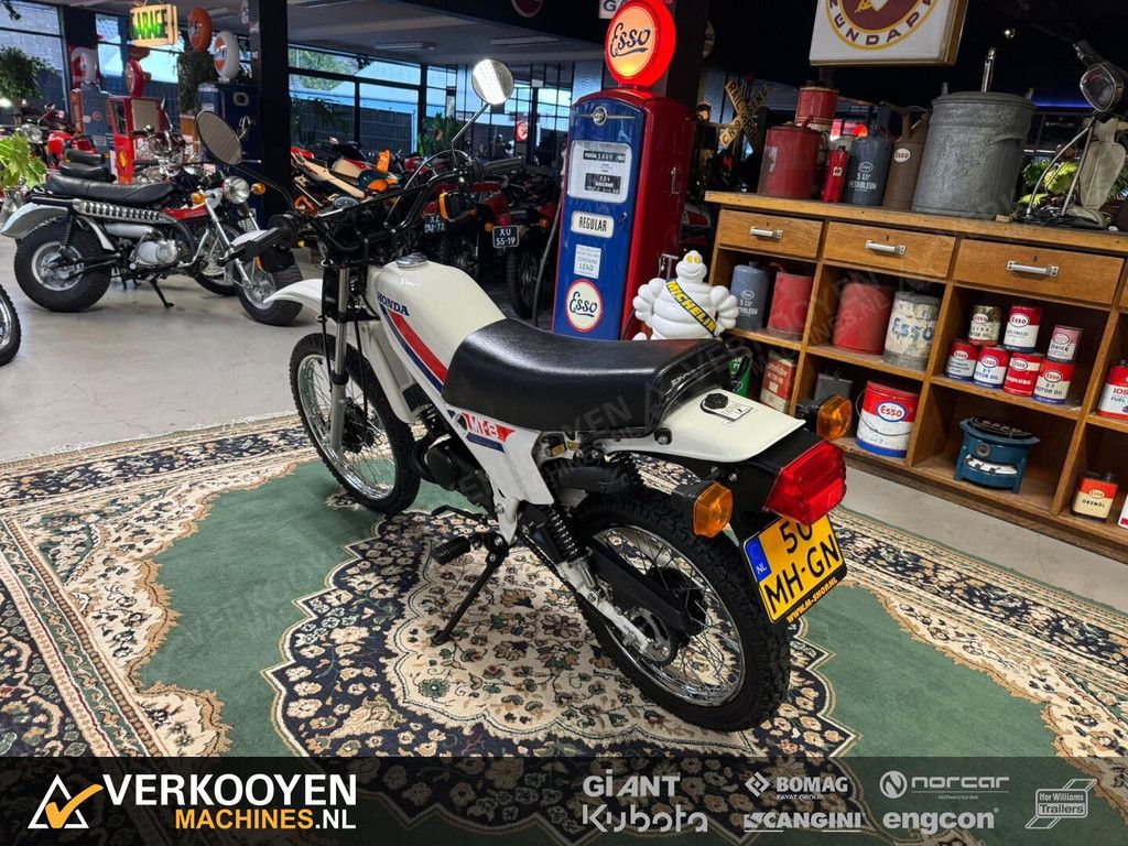 1981 Honda MT-8 Wit NOS KN202