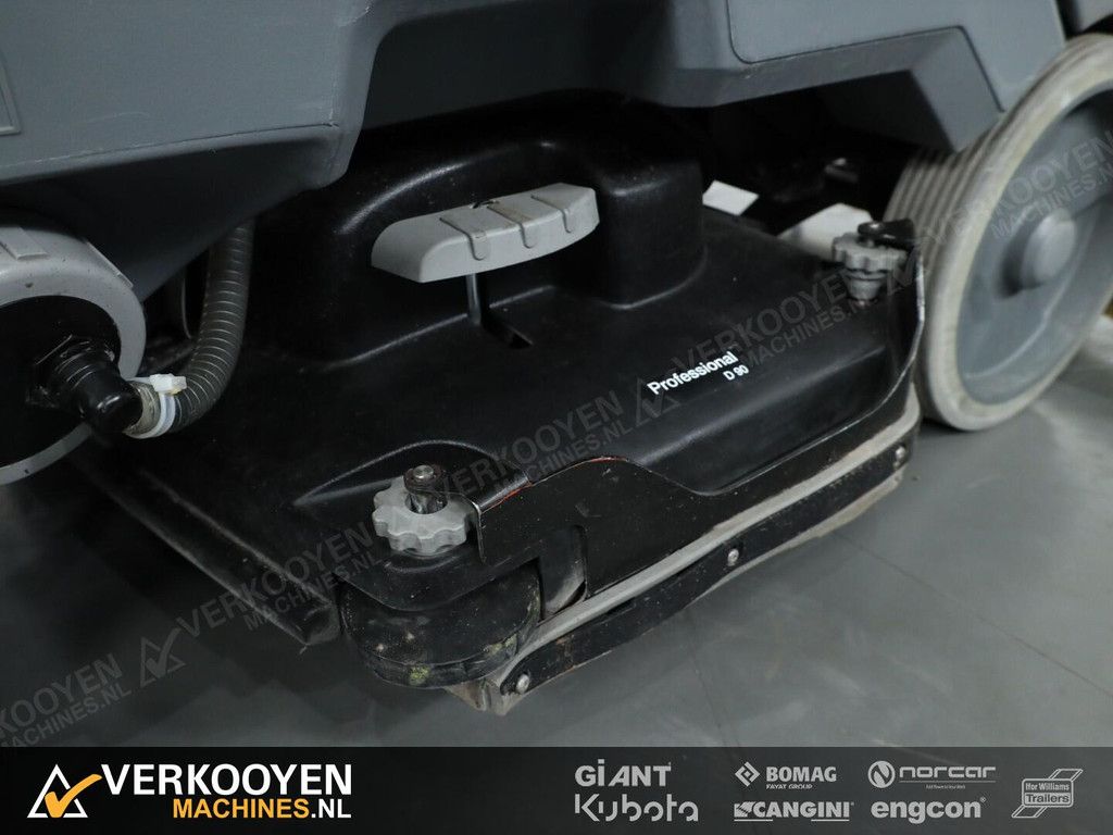 2017 Karcher B 150 R Bp Dose 240Ah + D90 Schrob / zuigmachine VT475